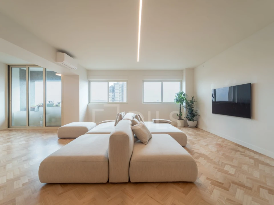 Apartamento T4 para Venda em Cedofeita, Santo Ildefonso, Sé, Miragaia, São Nicolau e Vitória Foto 7