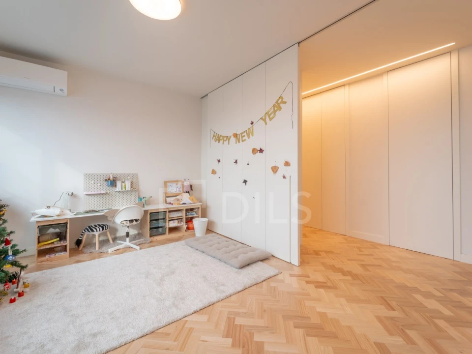 Apartamento T4 para Venda em Cedofeita, Santo Ildefonso, Sé, Miragaia, São Nicolau e Vitória Foto 9