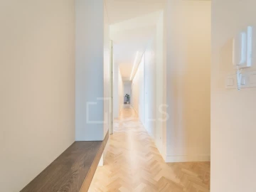 Apartamento T4 para Venda em Cedofeita, Santo Ildefonso, Sé, Miragaia, São Nicolau e Vitória