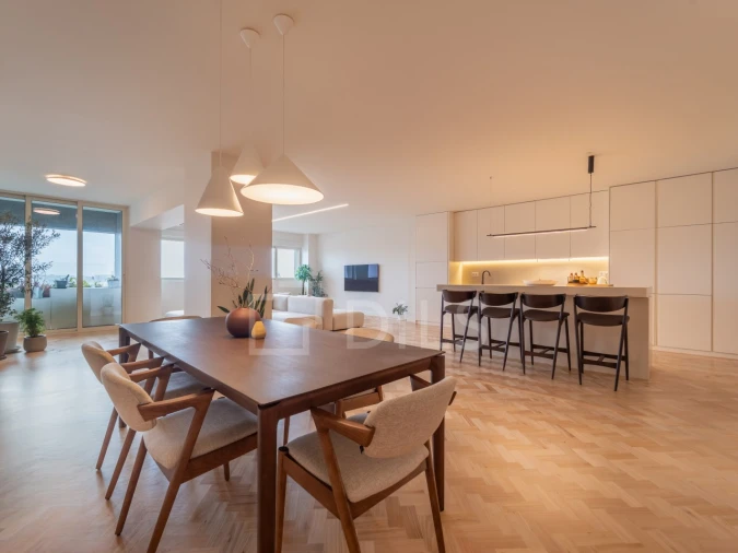 Apartamento T4 para Venda em Cedofeita, Santo Ildefonso, Sé, Miragaia, São Nicolau e Vitória