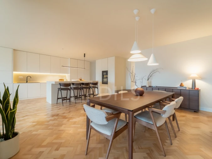 Apartamento T4 para Venda em Cedofeita, Santo Ildefonso, Sé, Miragaia, São Nicolau e Vitória Foto 2