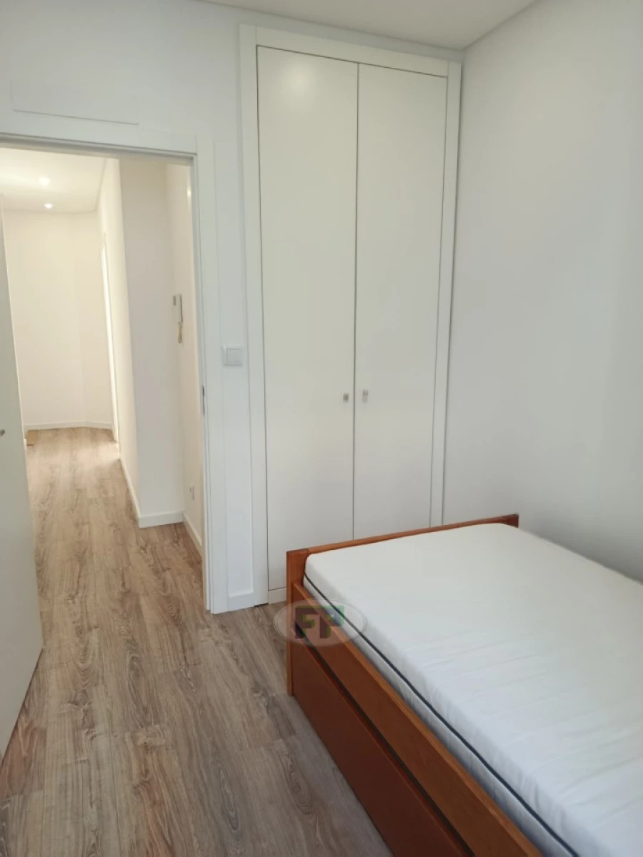 Apartamento T2 para Arrendamento em Beato Foto 8