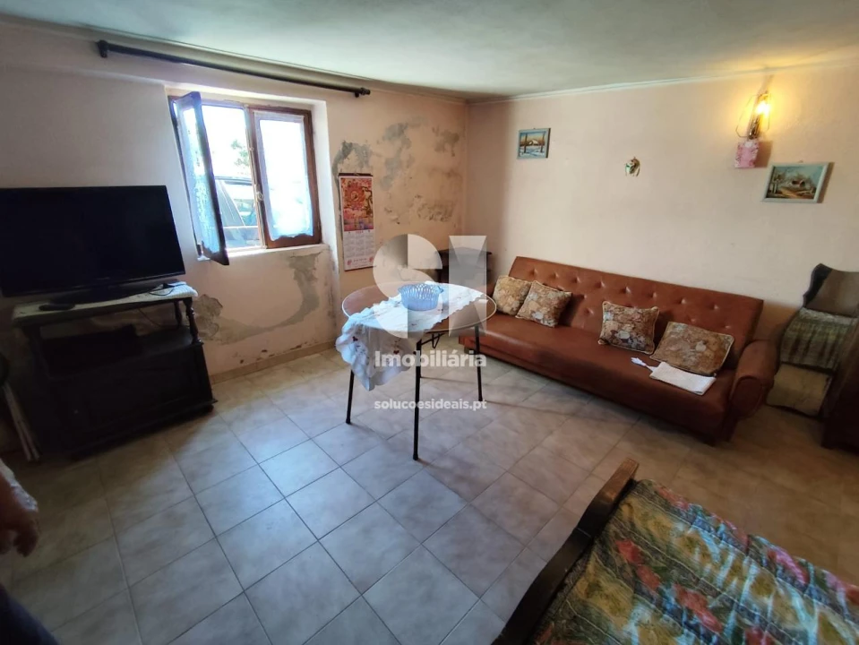 Moradia T3 para Venda em Vila Nova de Monsarros Foto 4