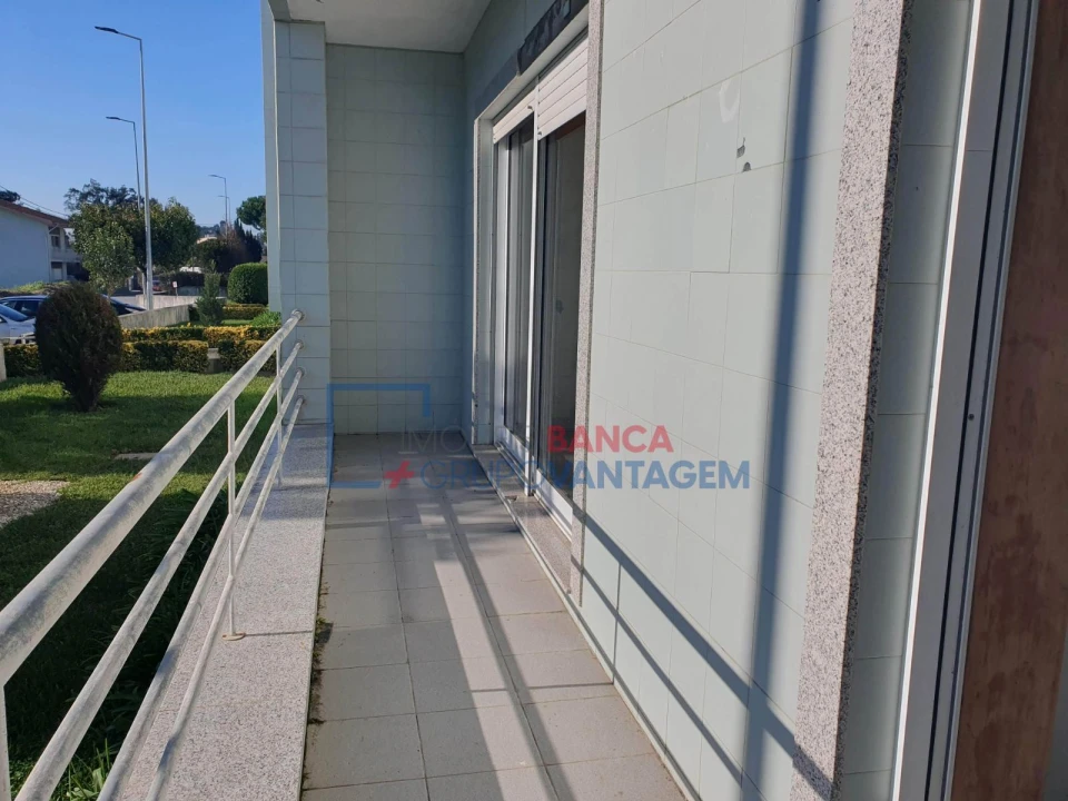 Apartamento T2 para Venda em Canelas Foto 6