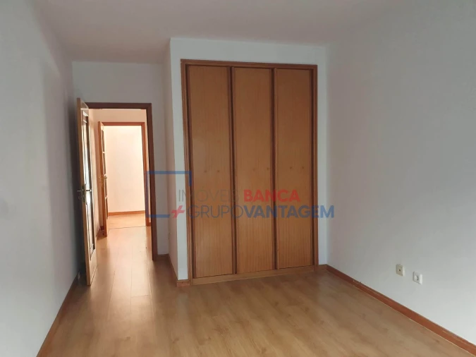 Apartamento T2 para Venda em Canelas Foto 8