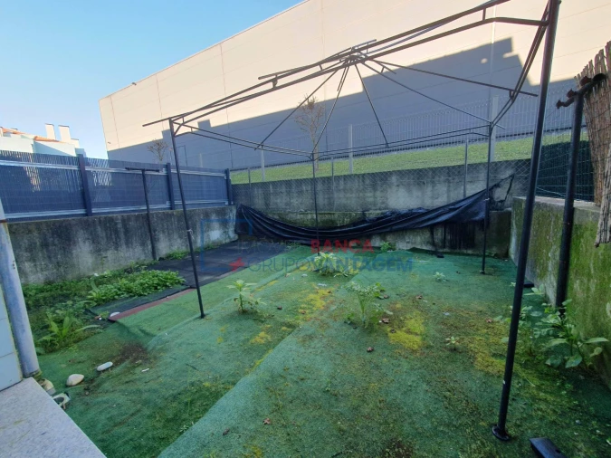 Apartamento T2 para Venda em Canelas Foto 12