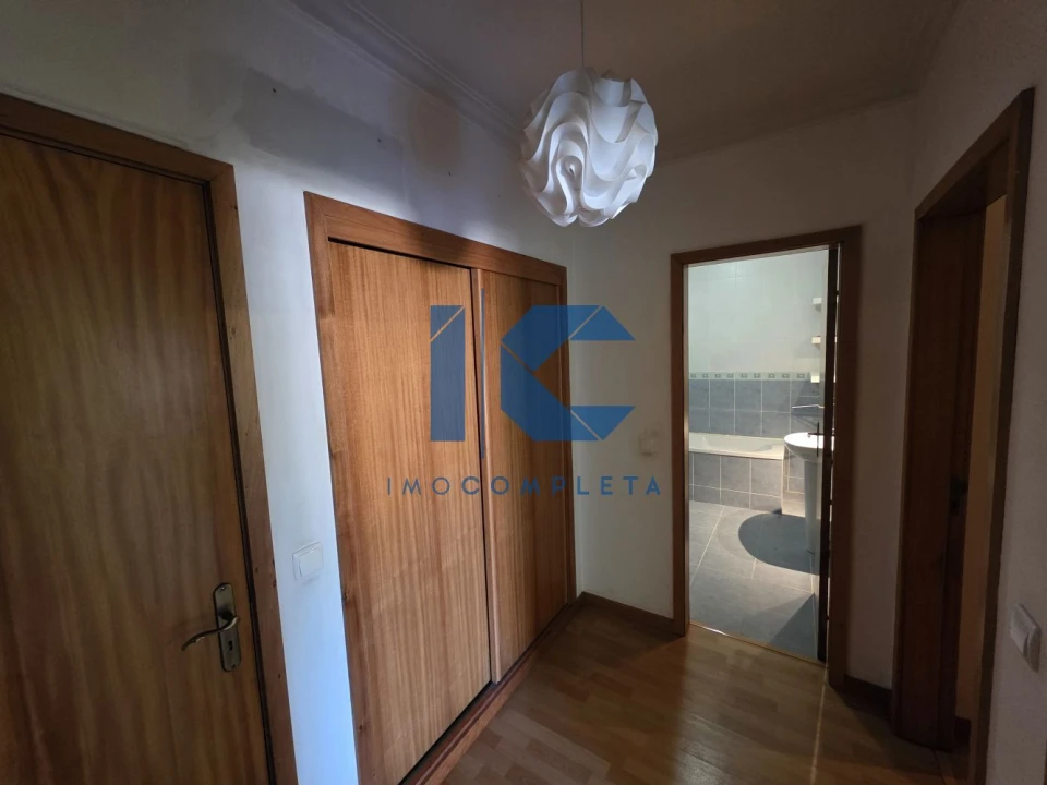 Apartamento T2 para Venda em Aguada de Cima Foto 8