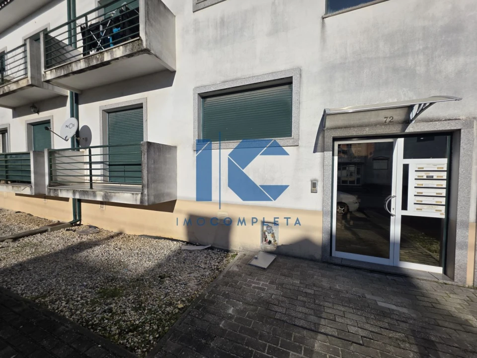 Apartamento T2 para Venda em Aguada de Cima Foto 1