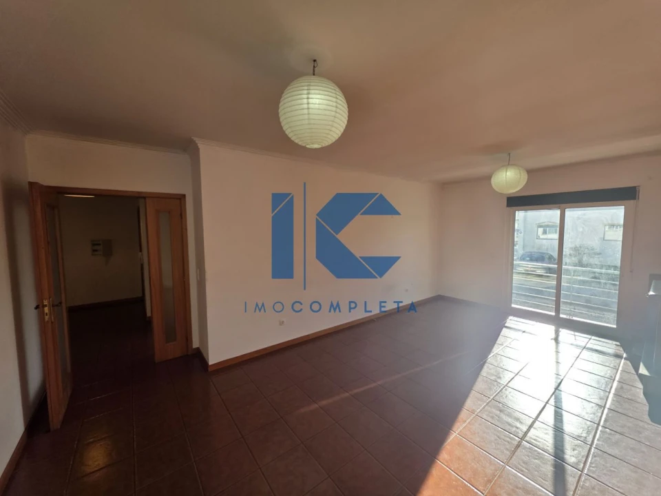 Apartamento T2 para Venda em Aguada de Cima Foto 5