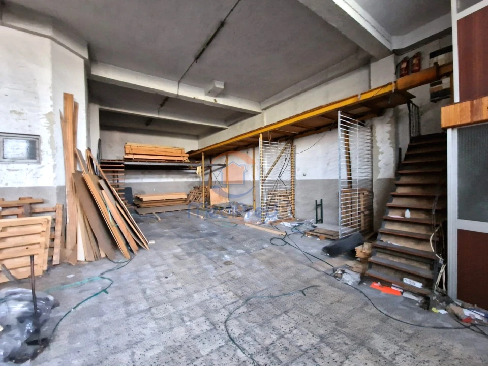 Armazém para Venda em Ramada e Caneças Foto 1