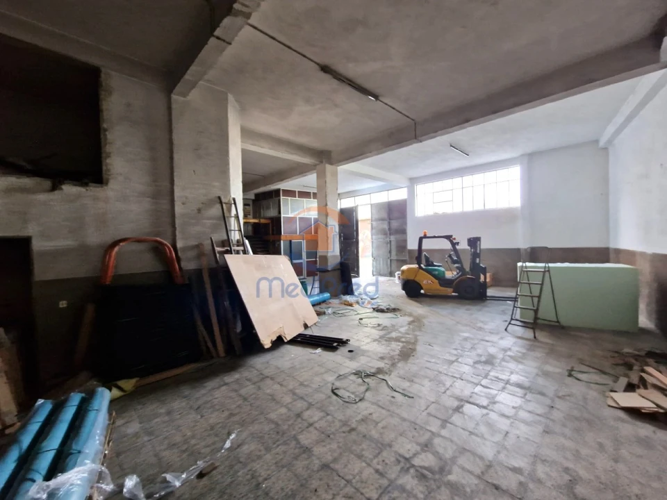 Armazém para Venda em Ramada e Caneças Foto 3