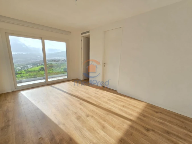 Apartamento T3 para Venda em Pontinha e Famões Foto 1