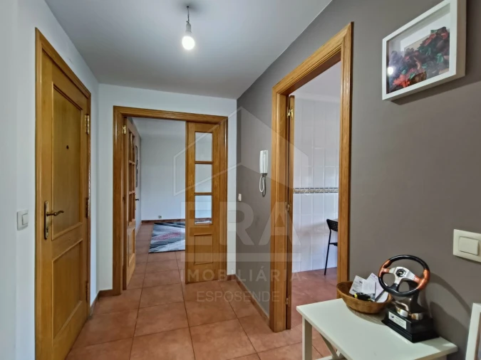 Apartamento T2 para Venda em Darque Foto 2