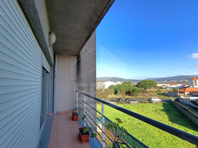 Apartamento T2 para Venda em Darque Foto 8