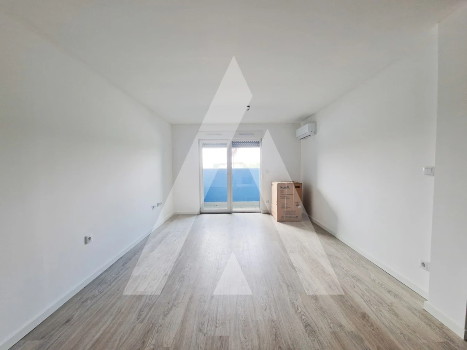 Apartamento T3 para Arrendamento em Aradas Foto 4