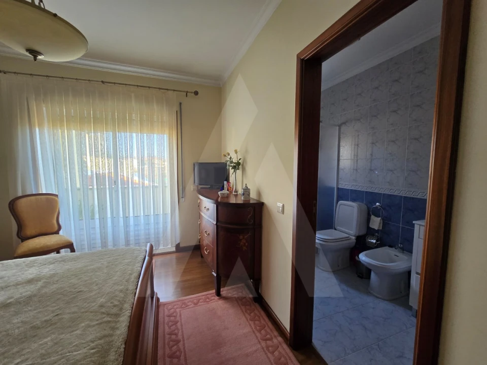 Moradia T4 para Venda em Eixo e Eirol Foto 21