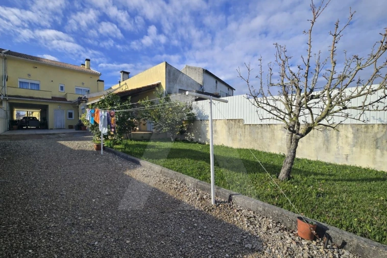 Moradia T4 para Venda em Eixo e Eirol Foto 3