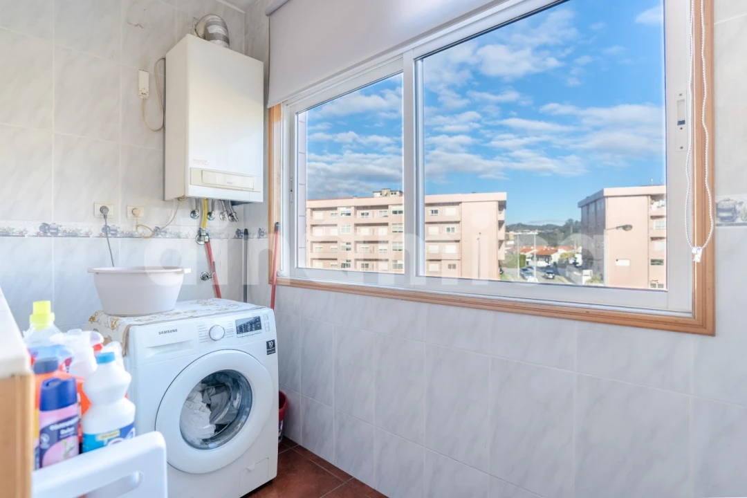 Apartamento T3 para Venda em Delães Foto 15