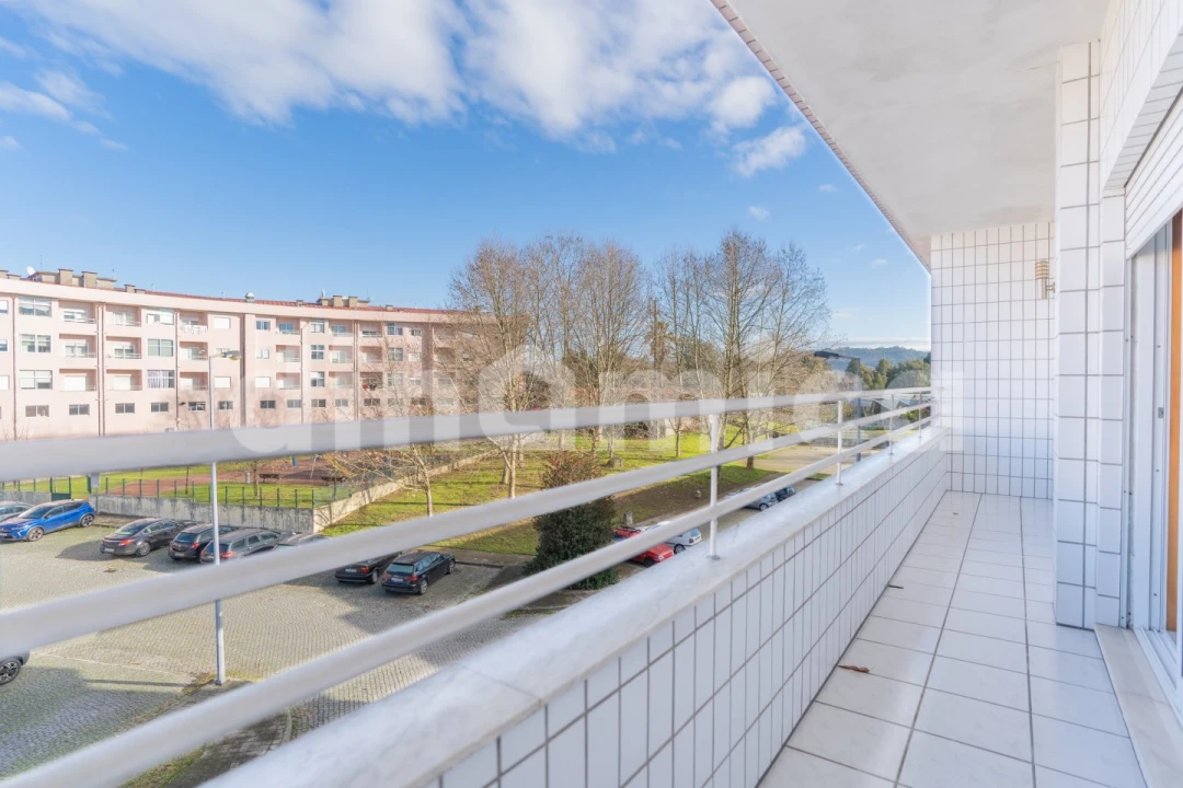 Apartamento T3 para Venda em Delães Foto 16