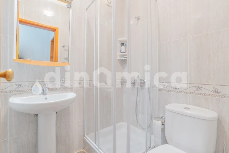 Apartamento T3 para Venda em Delães Foto 9