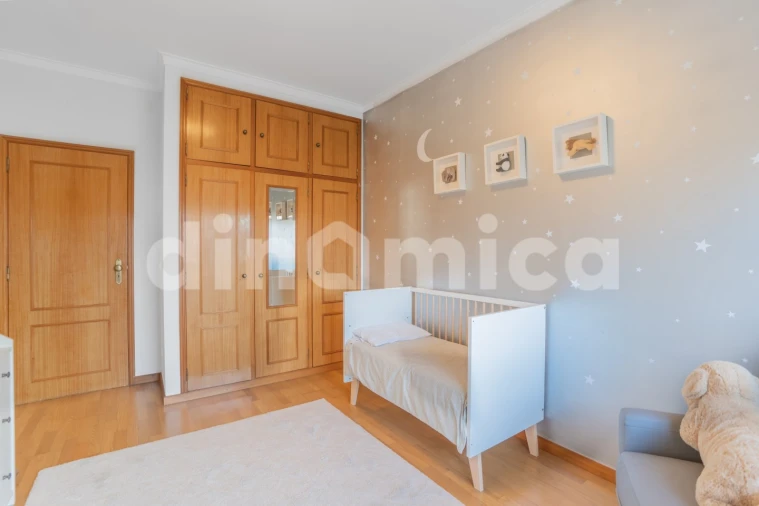 Apartamento T3 para Venda em Delães Foto 11