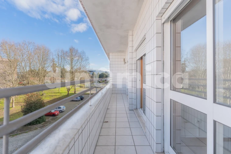 Apartamento T3 para Venda em Delães Foto 17