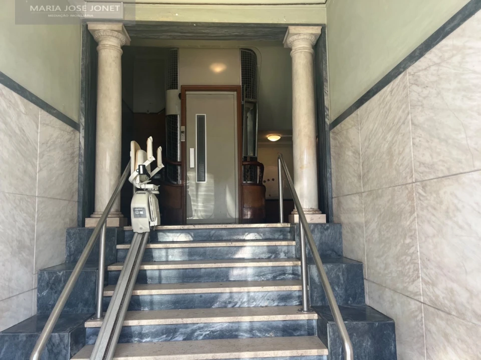 Apartamento T4 para Arrendamento em Campo de Ourique Foto 25