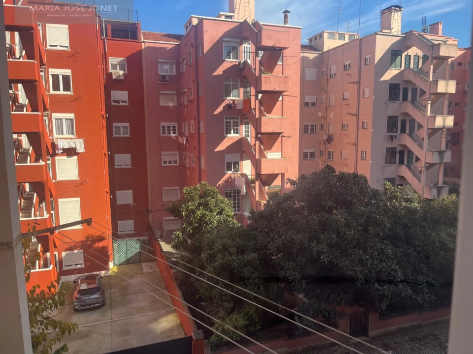 Apartamento T4 para Arrendamento em Campo de Ourique Foto 23