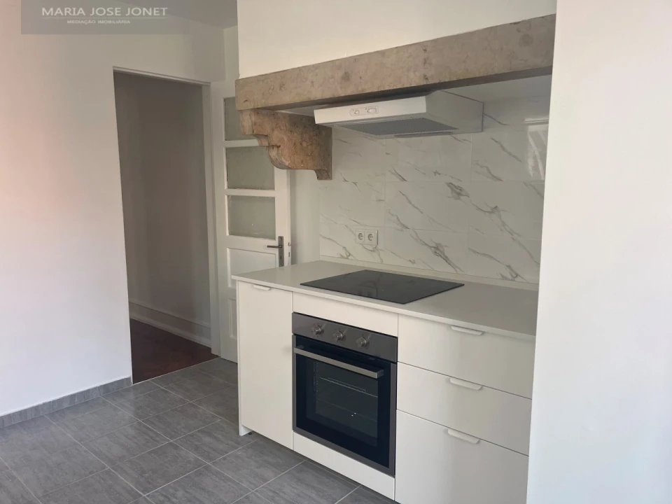 Apartamento T4 para Arrendamento em Campo de Ourique Foto 14