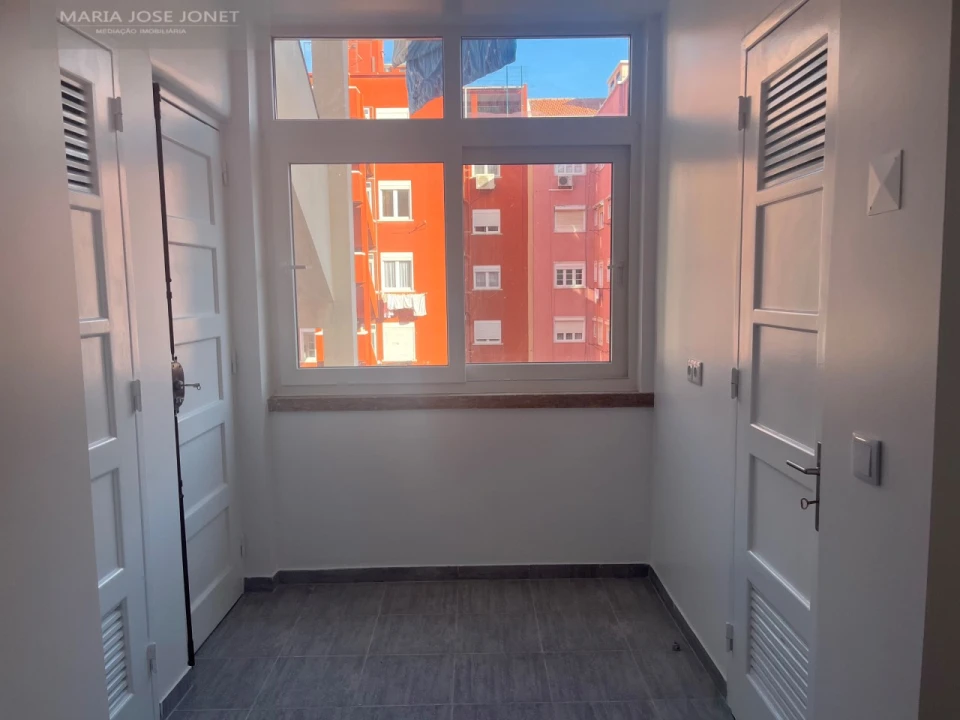 Apartamento T4 para Arrendamento em Campo de Ourique Foto 16