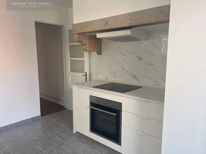 Apartamento T4 para Arrendamento em Campo de Ourique Foto 14