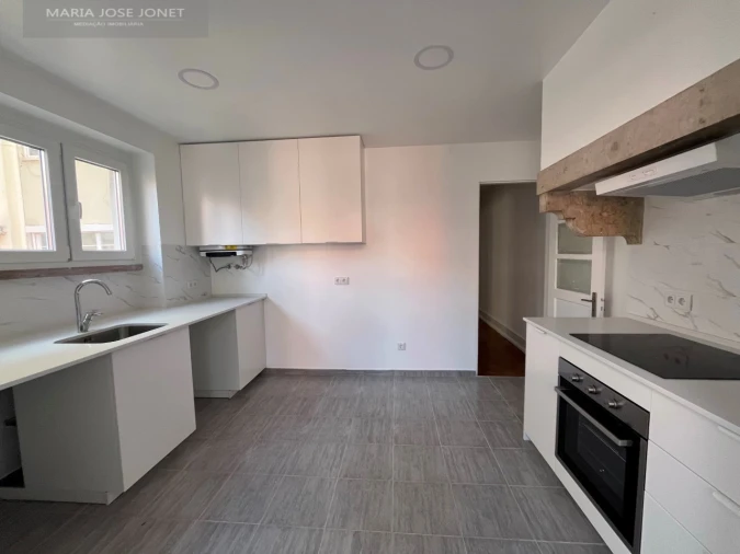 Apartamento T4 para Arrendamento em Campo de Ourique Foto 15