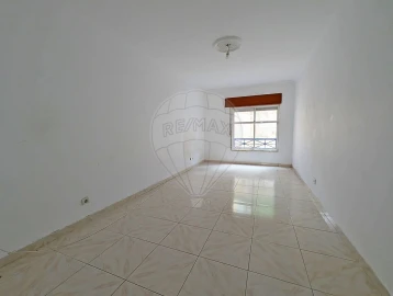 Apartamento T2 para Venda em Algueirão-Mem Martins