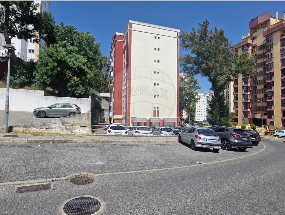 Apartamento T2 para Venda em Algueirão-Mem Martins Foto 18
