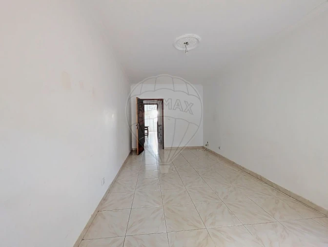 Apartamento T2 para Venda em Algueirão-Mem Martins Foto 5