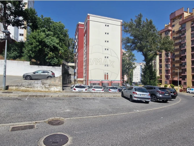 Apartamento T2 para Venda em Algueirão-Mem Martins Foto 18