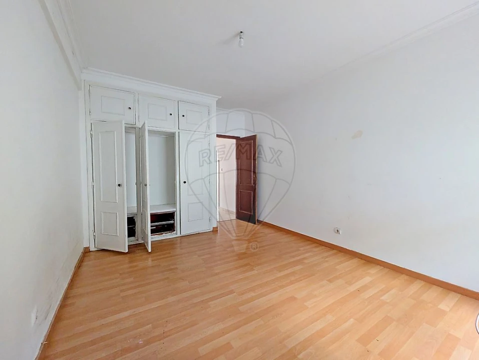 Apartamento T2 para Venda em Algueirão-Mem Martins Foto 8