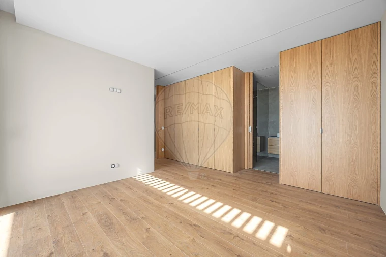 Moradia T4 para Venda em A dos Cunhados e Maceira Foto 8