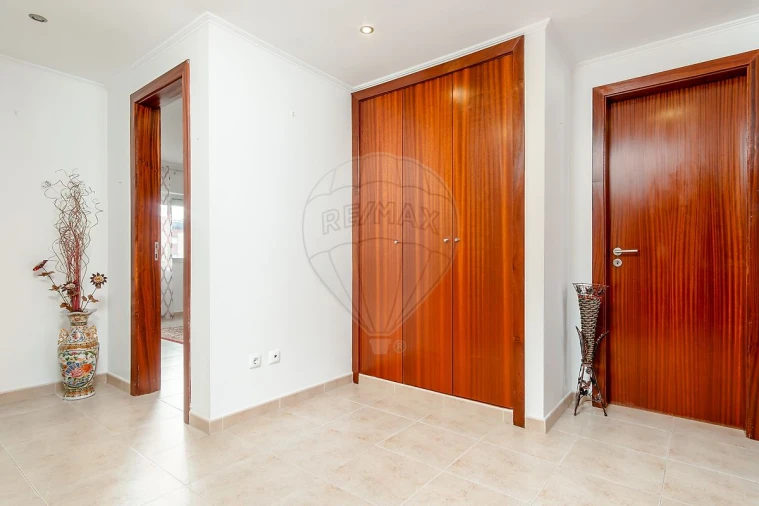 Apartamento T3 para Venda em Seixal, Arrentela e Aldeia de Paio Pires Foto 14