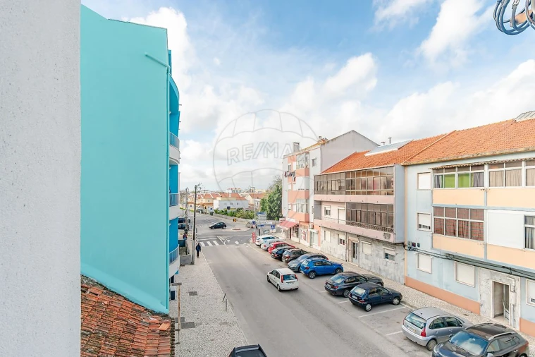 Apartamento T3 para Venda em Seixal, Arrentela e Aldeia de Paio Pires Foto 8