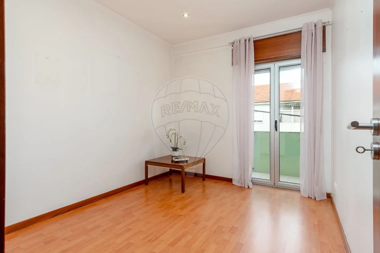 Apartamento T3 para Venda em Seixal, Arrentela e Aldeia de Paio Pires Foto 2