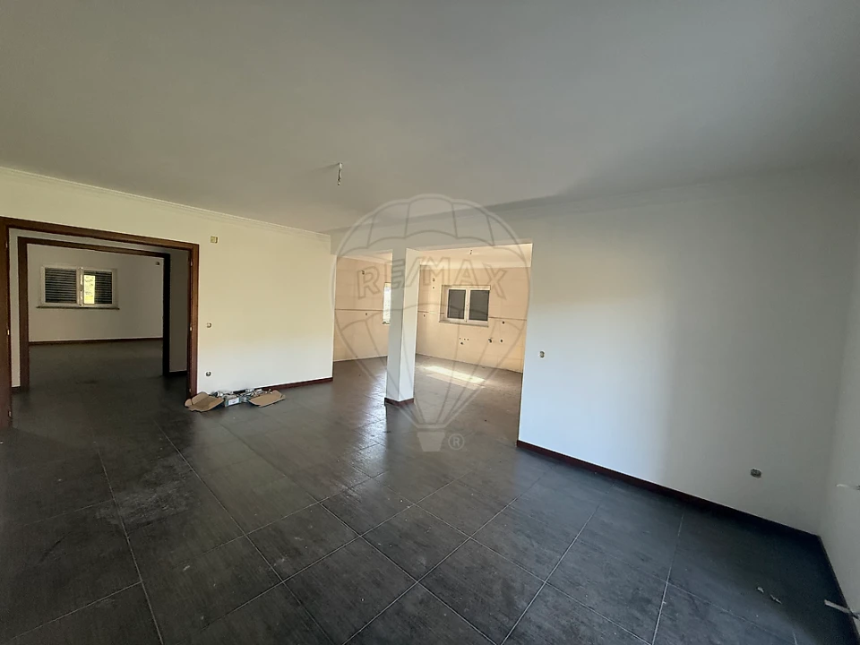 Moradia T7 para Venda em Teixoso e Sarzedo Foto 25