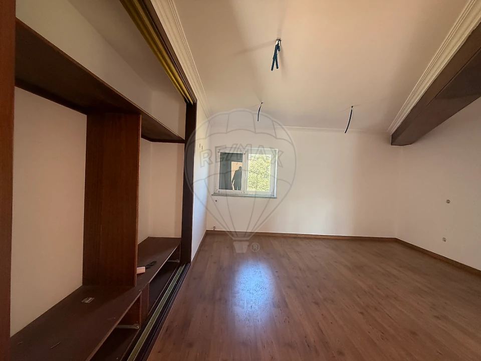 Moradia T7 para Venda em Teixoso e Sarzedo Foto 5