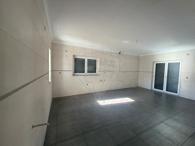 Moradia T7 para Venda em Teixoso e Sarzedo Foto 23