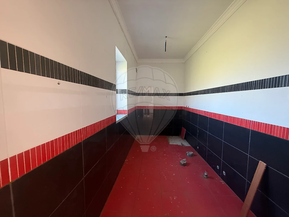 Moradia T7 para Venda em Teixoso e Sarzedo Foto 13