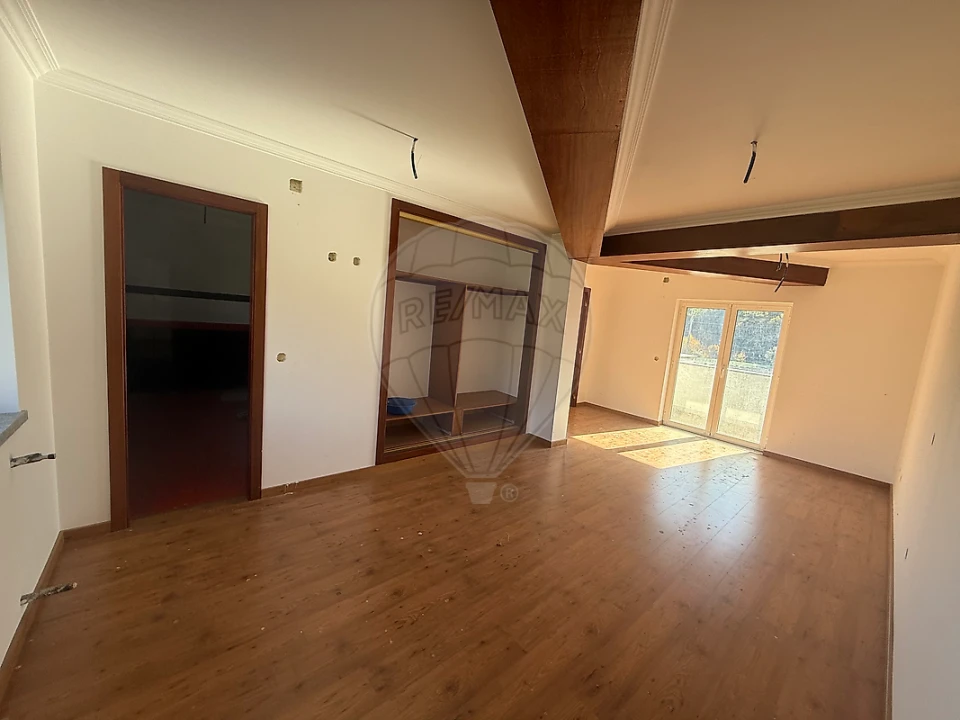 Moradia T7 para Venda em Teixoso e Sarzedo Foto 14