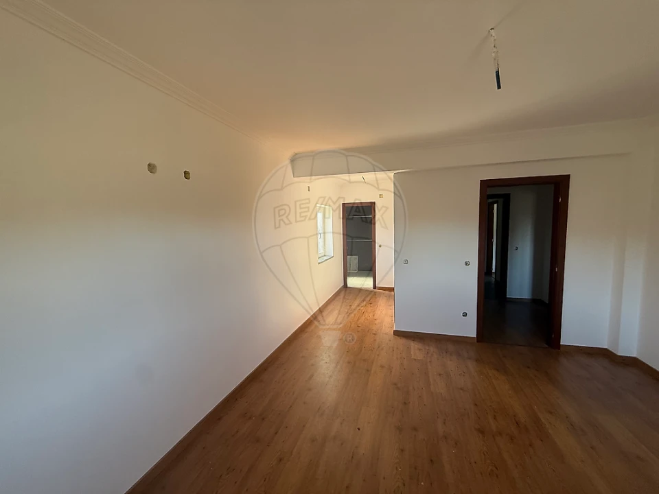 Moradia T7 para Venda em Teixoso e Sarzedo Foto 21