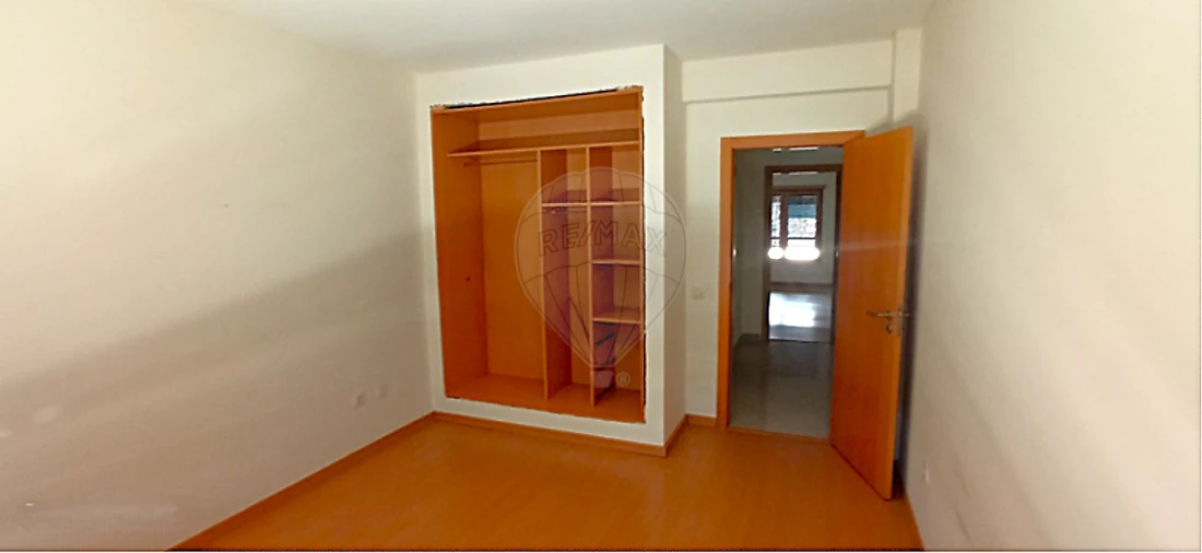 Apartamento T4 para Venda em Pinhal Novo Foto 7
