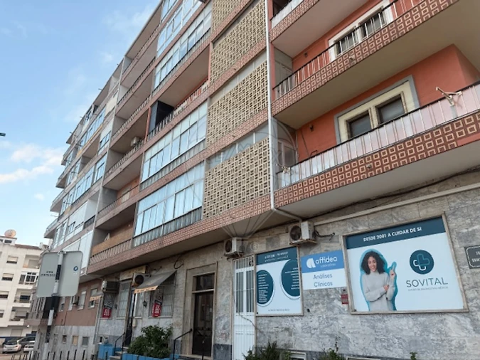 Apartamento T2 para Venda em Amora Foto 4