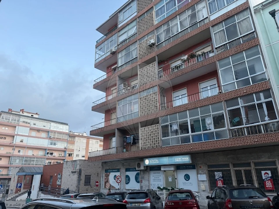 Apartamento T2 para Venda em Amora Foto 2